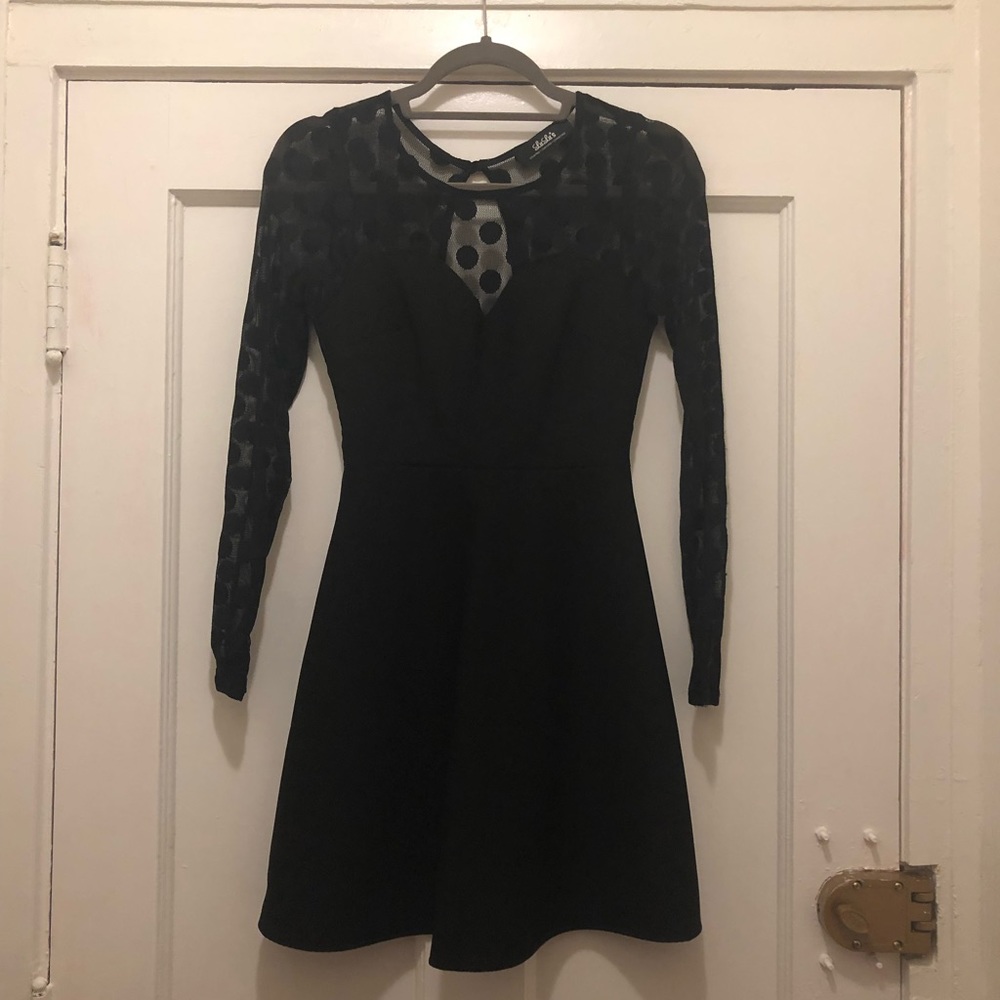 Polkadot mesh sleeve black dress